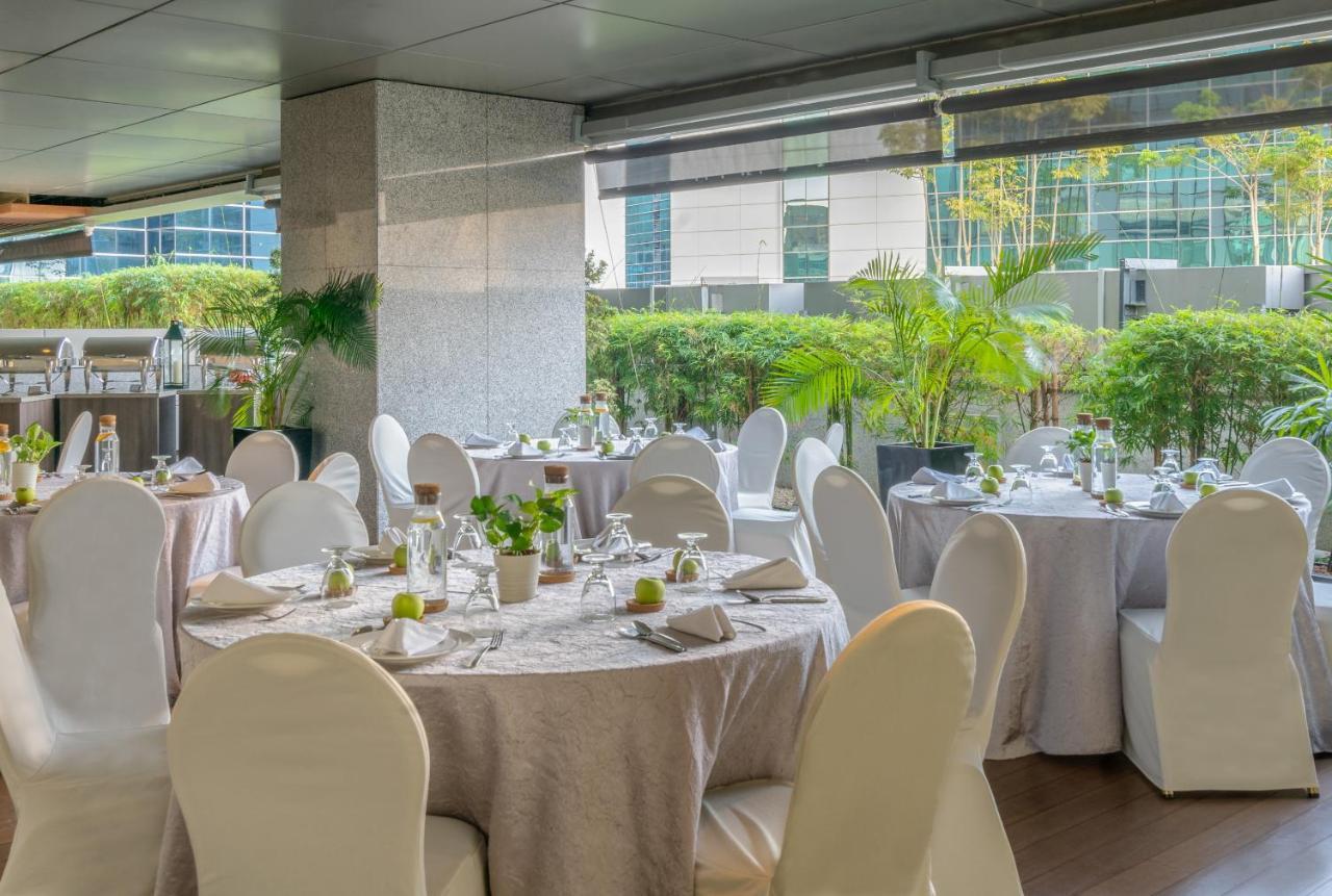 Oasia Hotel Novena, Singapore By Far East Hospitality Singapura Exterior foto